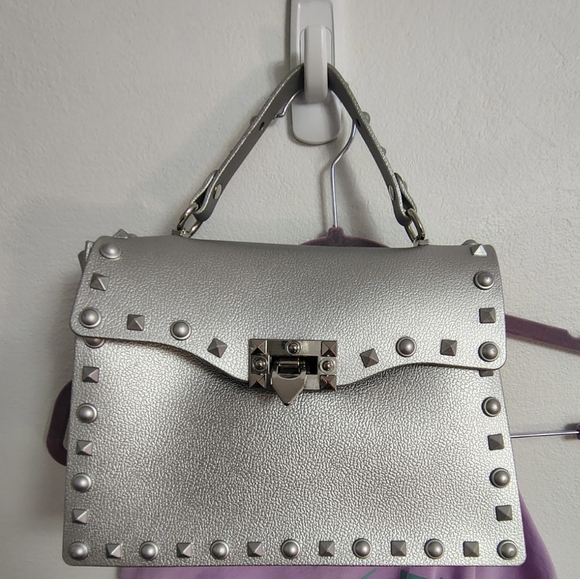 Elegant Studded Bagguette Handbag - Picture 8 of 9